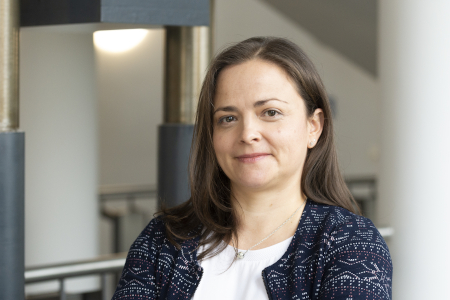 Portraitfoto von Verena Hohenhausen Portraitfoto von Verena Hohenhausen